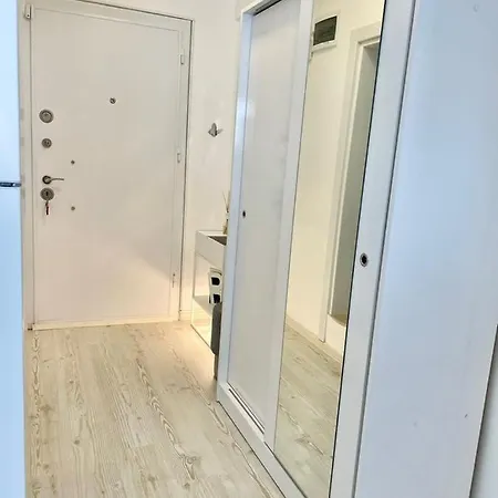 Apartman Eglence Merkezine Yakin Harika Bir Ev *